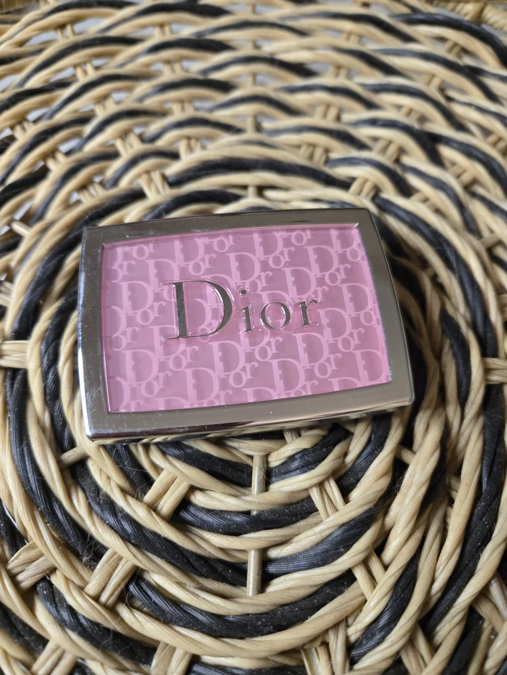 DIOR BACKSTAGE ROSY GLOW-001 PINK NWOB